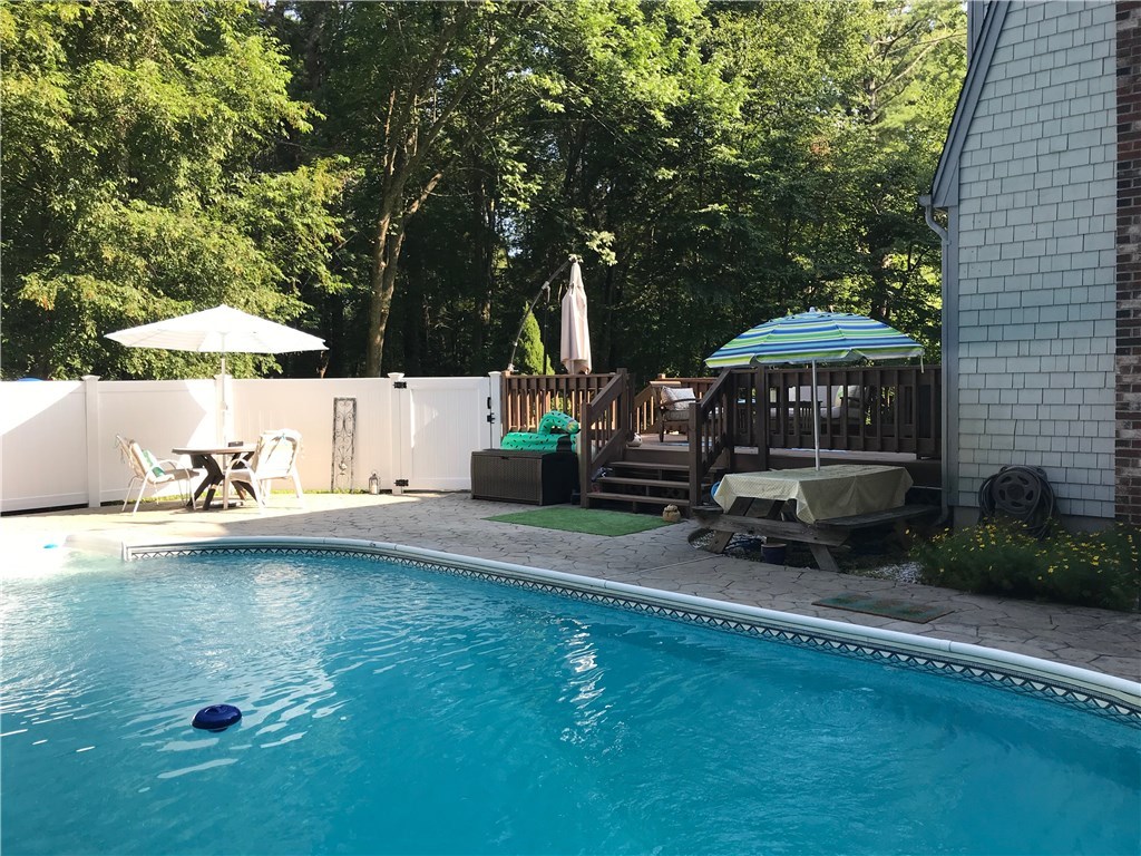 5 Ridley Lane Hopkinton, RI 02832 - Photo 8 of 40
