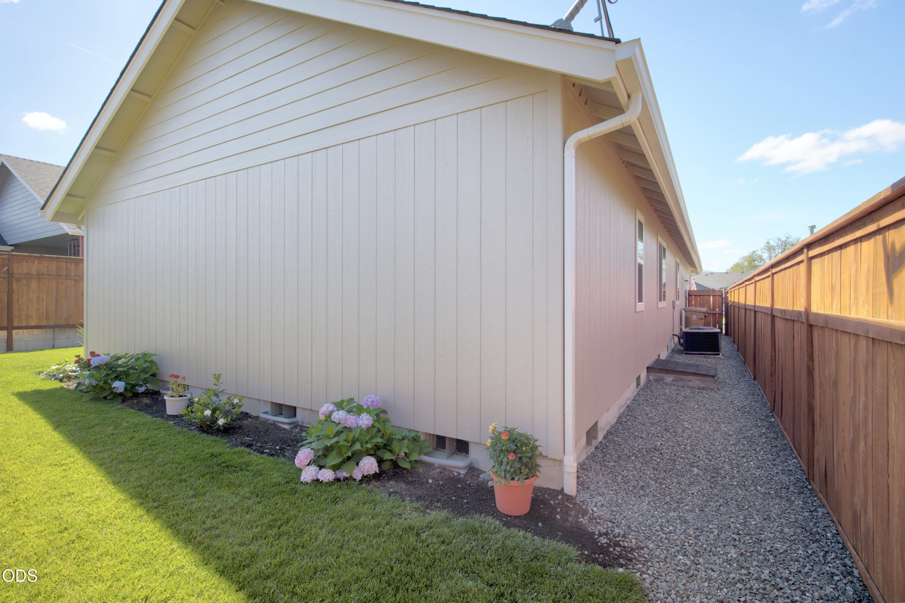 2036 Southwest Truman Way Grants Pass, OR 97526 - Photo 31 of 35