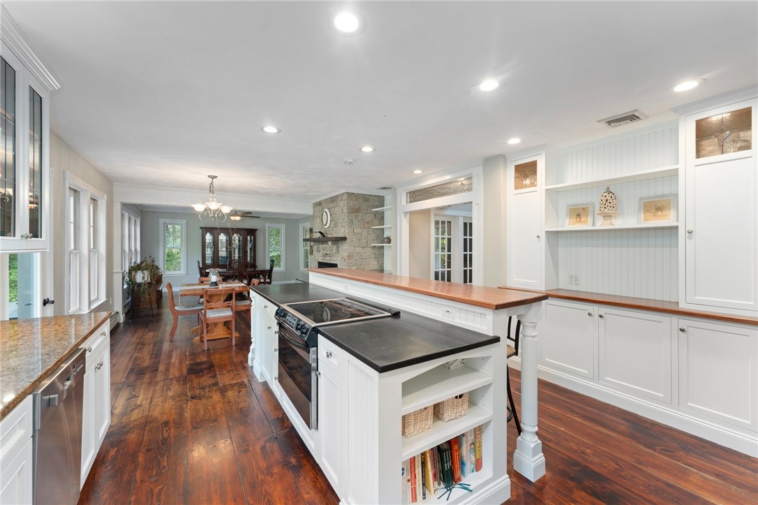 9 Stone Ridge Drive North Smithfield, RI 02896 - Photo 6 of 46