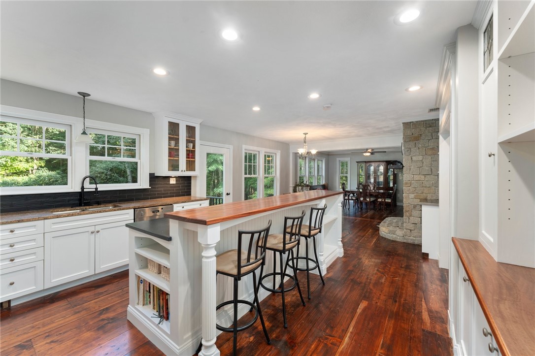 9 Stone Ridge Drive North Smithfield, RI 02896 - Photo 7 of 46