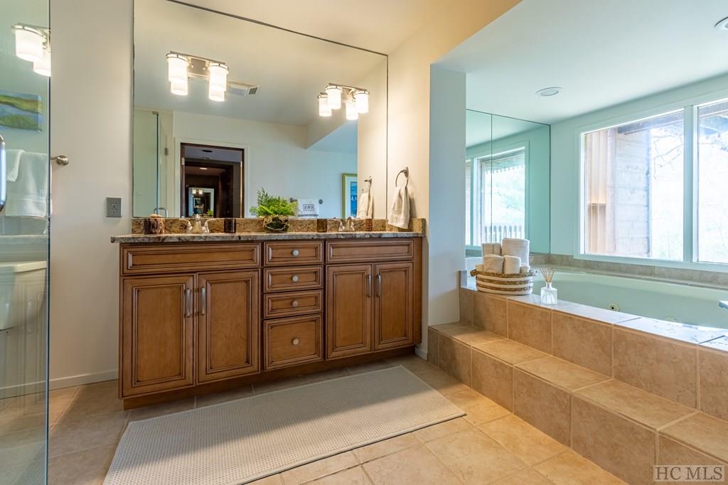 109 Emerald Ridge Road, Unit 42 Sapphire, NC 28774 - Photo 29 of 51 Gallery Image 29