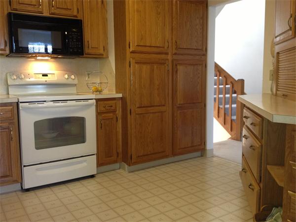 915 B Ridgefield Circle, Unit B Clinton, MA 01510 - Photo 8 of 26 Gallery Image 8