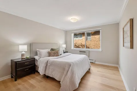 $295,000 | 2700 West 44th Street, Unit 304, Minneapolis, MN 55410