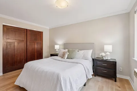 $295,000 | 2700 West 44th Street, Unit 304, Minneapolis, MN 55410