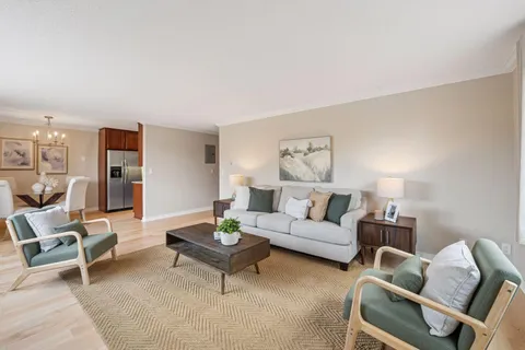 $295,000 | 2700 West 44th Street, Unit 304, Minneapolis, MN 55410