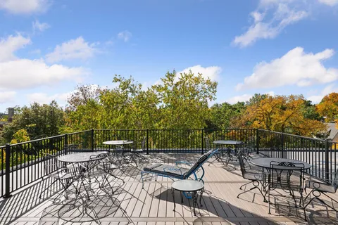 $295,000 | 2700 West 44th Street, Unit 304, Minneapolis, MN 55410