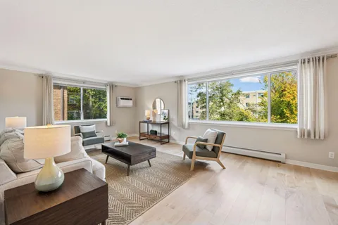 $295,000 | 2700 West 44th Street, Unit 304, Minneapolis, MN 55410