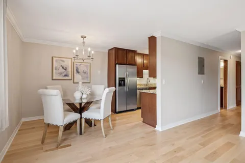 $295,000 | 2700 West 44th Street, Unit 304, Minneapolis, MN 55410