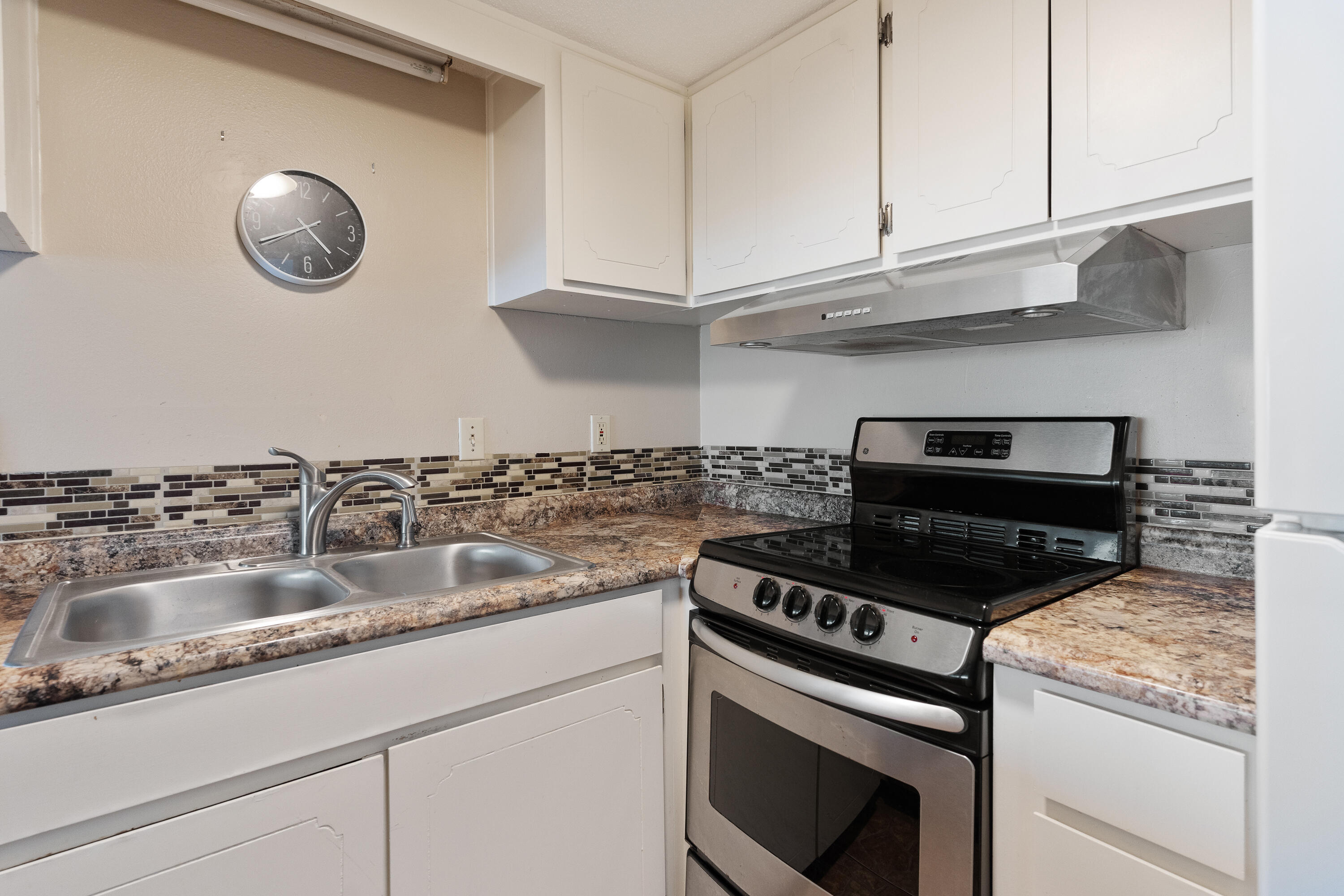 101 Old Ferry Road, Unit 13D Shalimar, FL 32579 - Photo 10 of 25 101 old ferry rd unit 13d-16