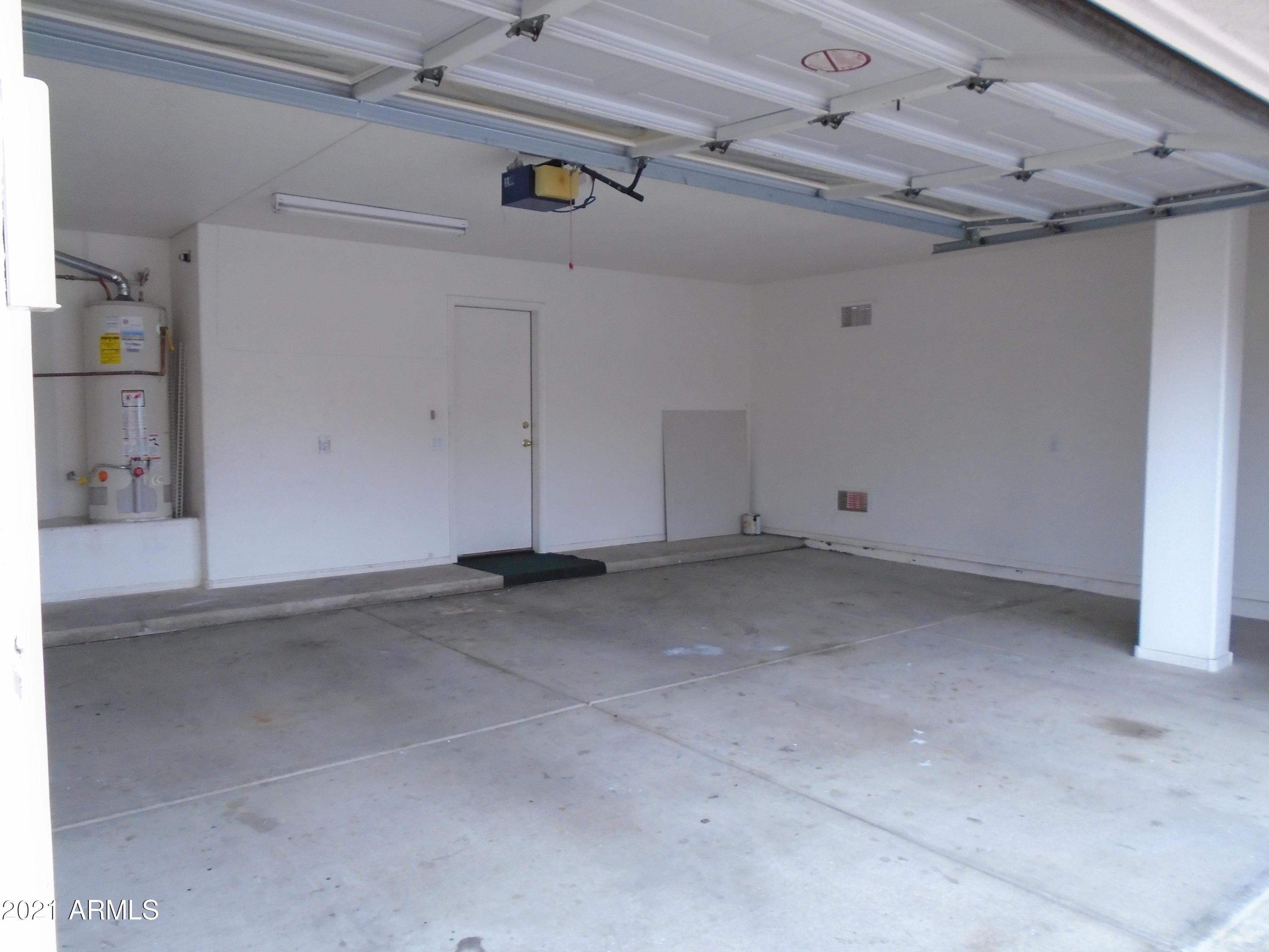 1013 West Sandra Terrace Phoenix, AZ 85023 - Photo 15 of 20 garage