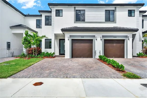 $3,500 | 13642 Southwest 157th Place, Unit 13642, Miami, FL 33196