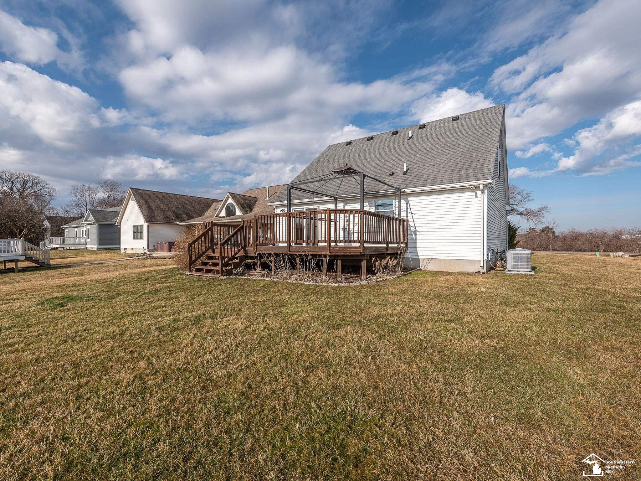 13272 Lighthouse Road La Salle, MI 48145 - Photo 24 of 27 50134421-66e0fb24-d3c0-47de-9072-5bb1218b0e2a.JPG