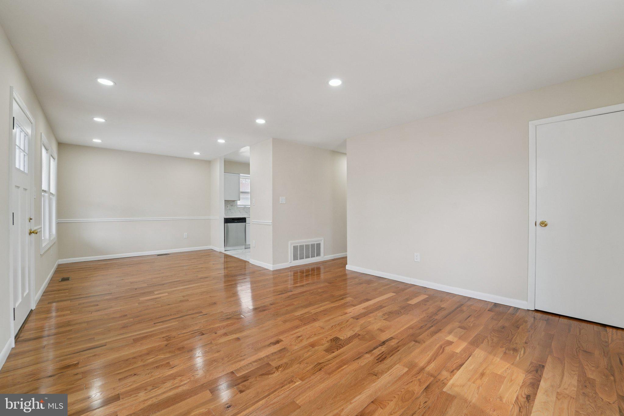 5910 Johnnycake Road Baltimore, MD 21207 - Photo 5 of 36 Gallery Image 5