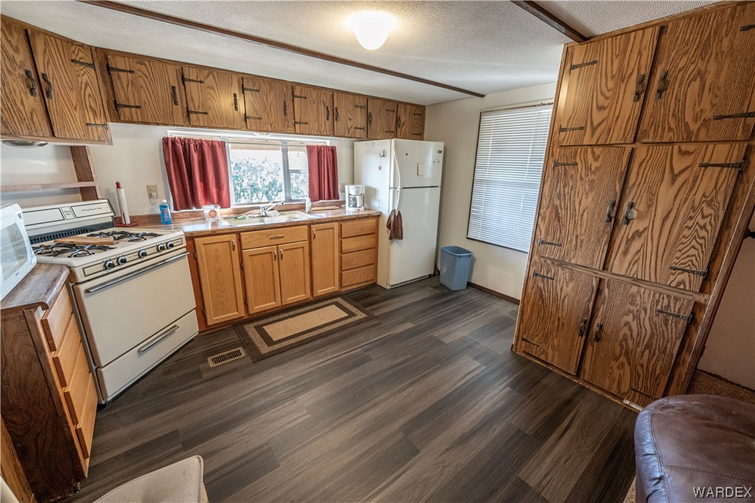 3560 Hideout Road Golden Valley, AZ 86413 - Photo 21 of 30