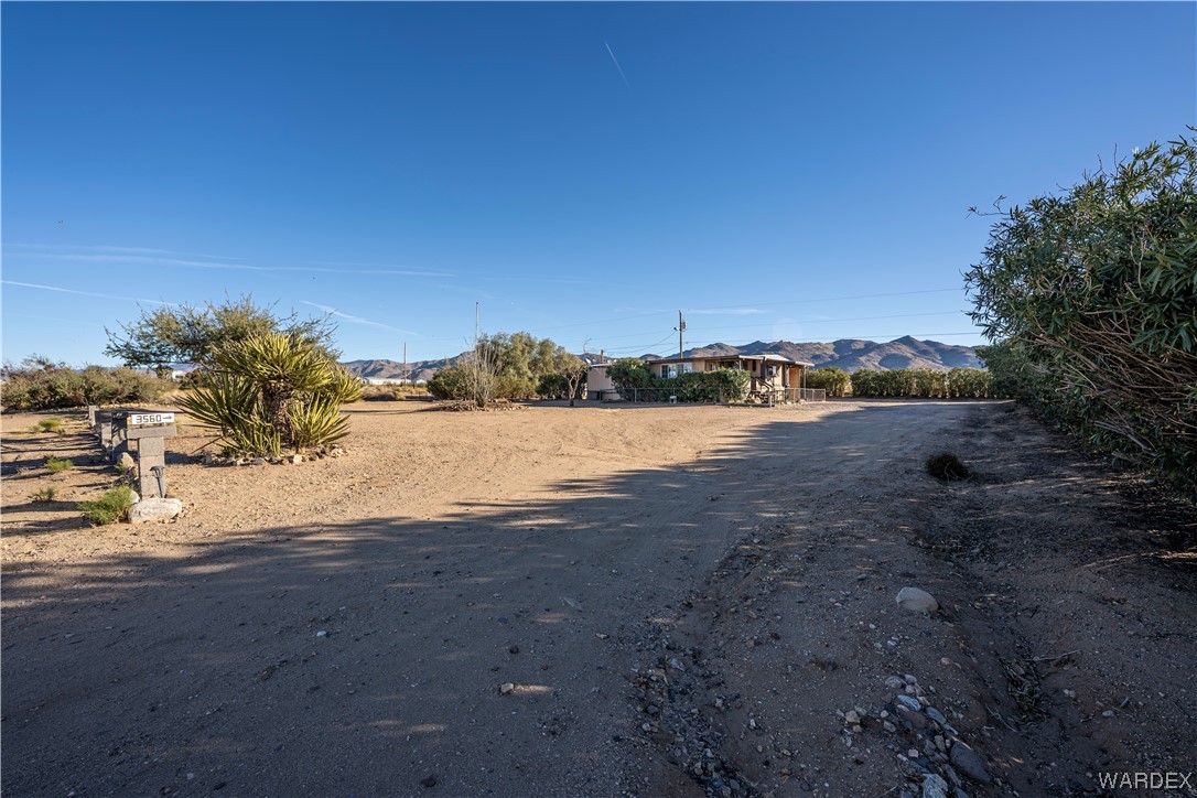 3560 Hideout Road Golden Valley, AZ 86413 - Photo 4 of 30