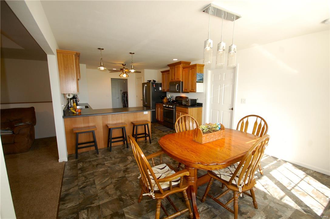908 Silverview Lane Troy, IL 62294 - Photo 29 of 44 Gallery Image 29