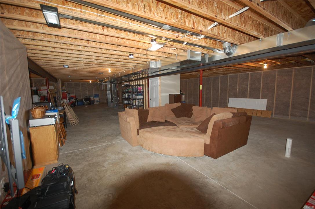 908 Silverview Lane Troy, IL 62294 - Photo 36 of 44 Gallery Image 36