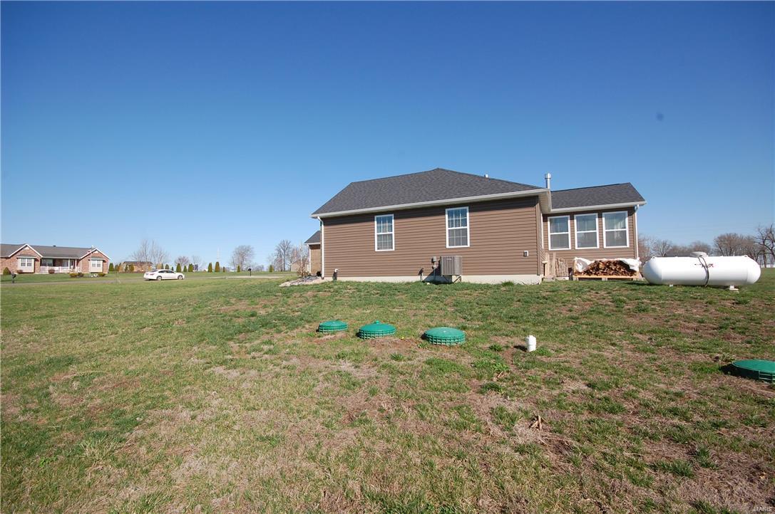 908 Silverview Lane Troy, IL 62294 - Photo 43 of 44 Gallery Image 43