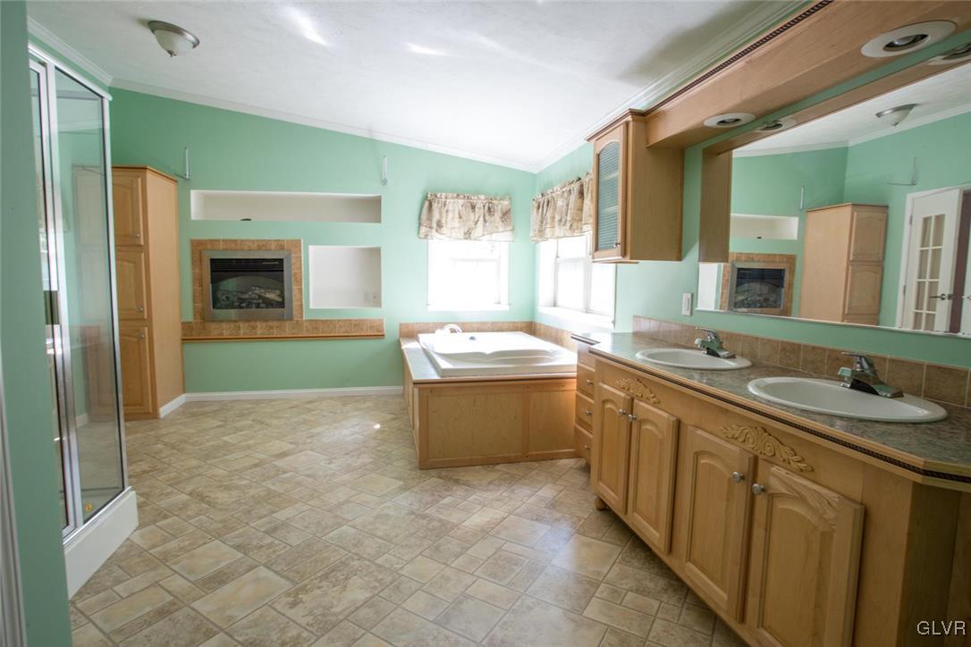96 Ridge Road Bangor, PA 18013 - Photo 13 of 21 Gallery Image 13