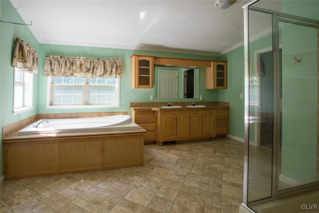 96 Ridge Road Bangor, PA 18013 - Photo 14 of 21 Gallery Image 14