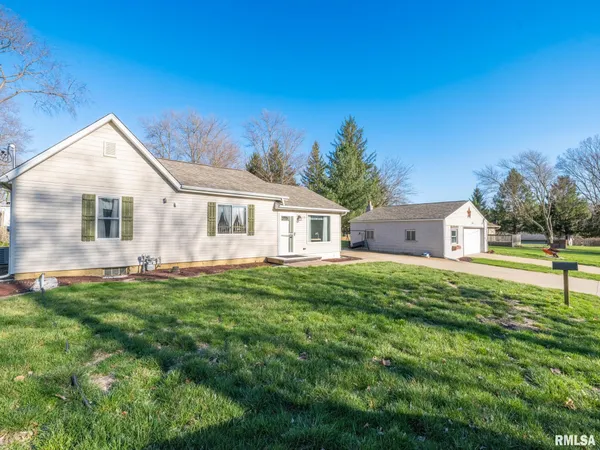 $134,900 | 159 South Cedar Street, Farmington, IL 61531