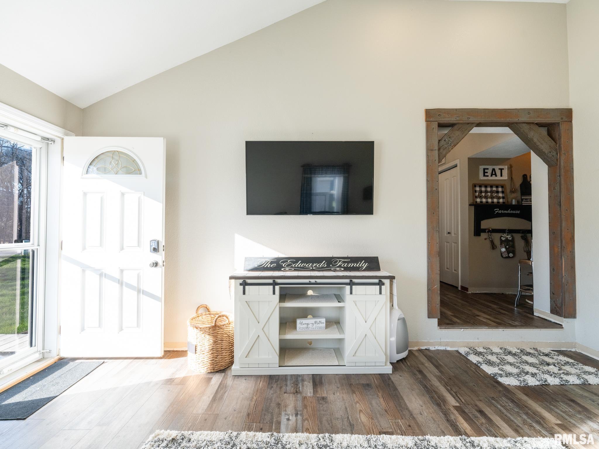 159 South Cedar Street Farmington, IL 61531 - Photo 13 of 56