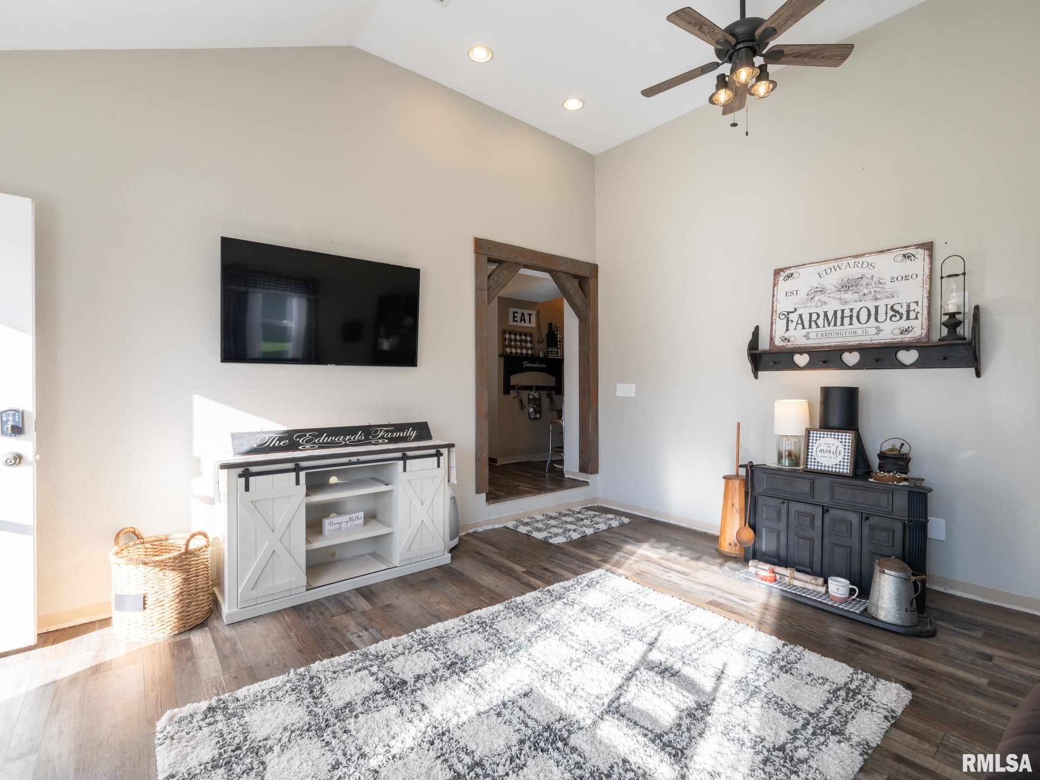 159 South Cedar Street Farmington, IL 61531 - Photo 17 of 56