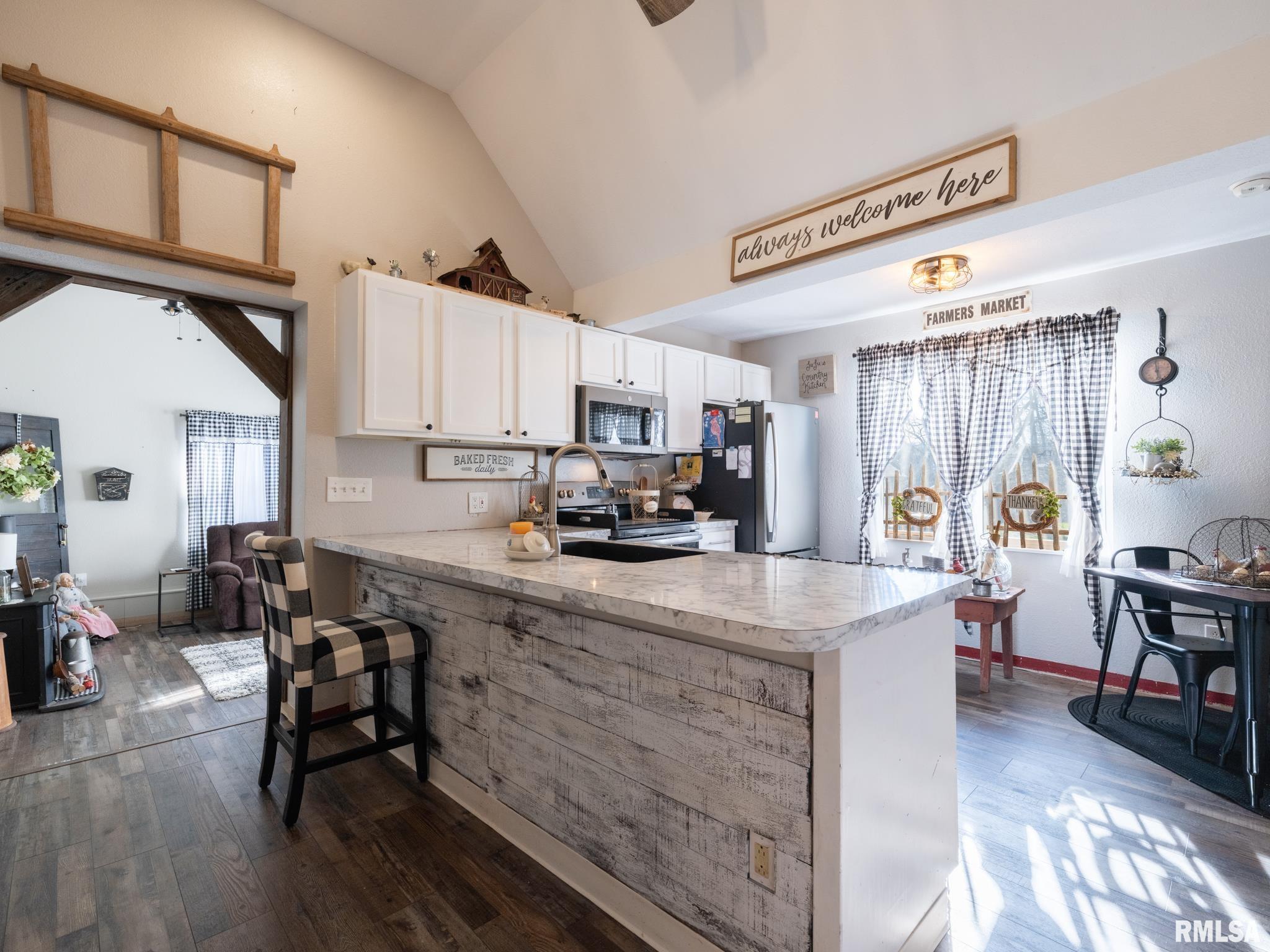 159 South Cedar Street Farmington, IL 61531 - Photo 20 of 56