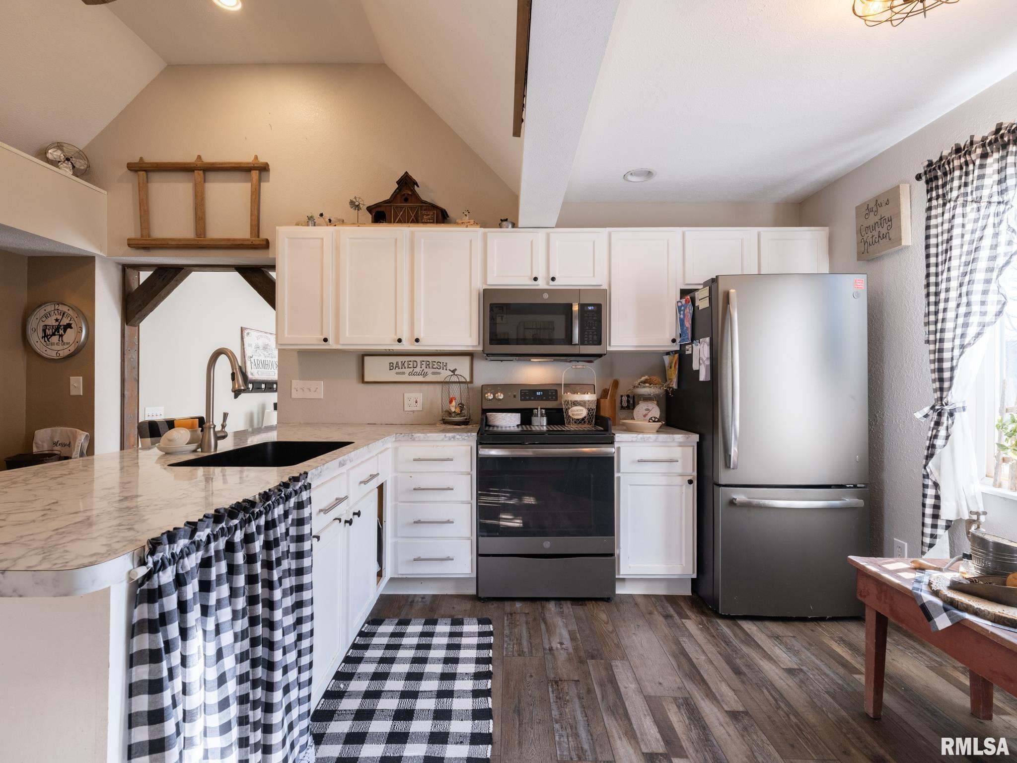 159 South Cedar Street Farmington, IL 61531 - Photo 24 of 56