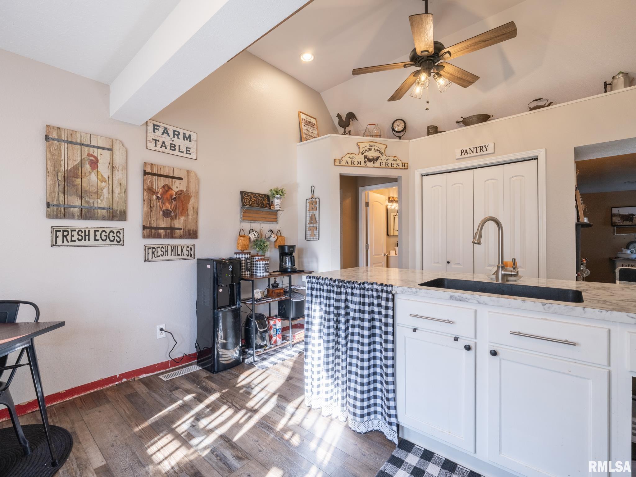 159 South Cedar Street Farmington, IL 61531 - Photo 27 of 56