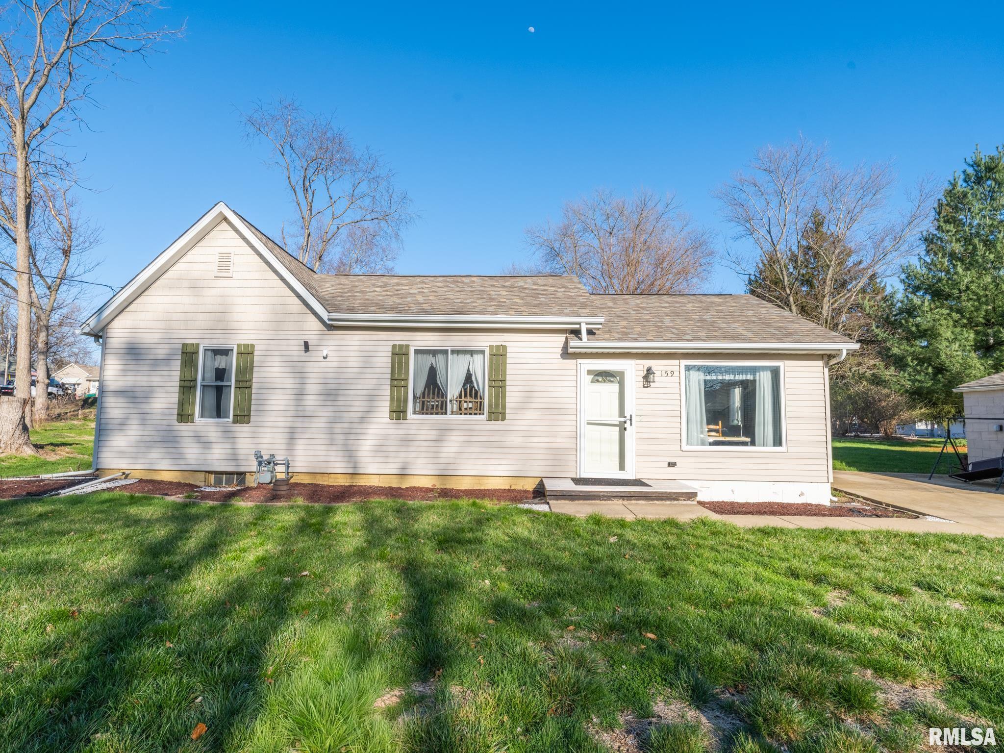 159 South Cedar Street Farmington, IL 61531 - Photo 3 of 56