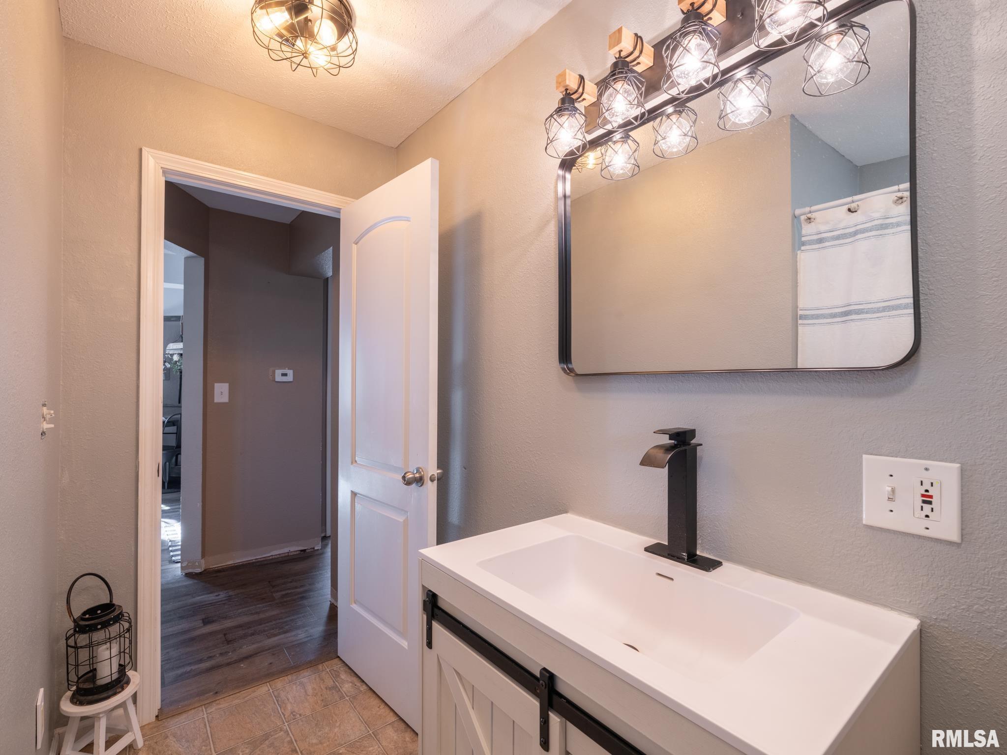 159 South Cedar Street Farmington, IL 61531 - Photo 36 of 56