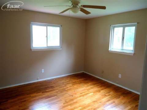 2401 East Stanley Road Mount Morris, MI 48458 - Photo 22 of 34 20415835-21.JPG