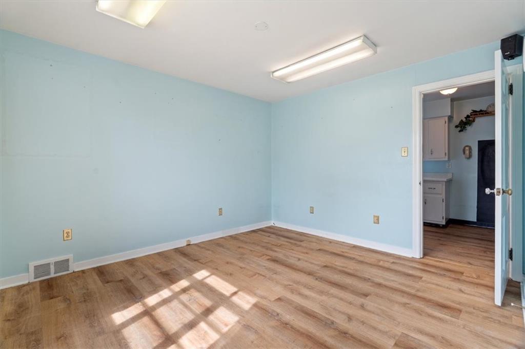 11223 Frankstown Road Pittsburgh, PA 15235 - Photo 8 of 33 Gallery Image 8