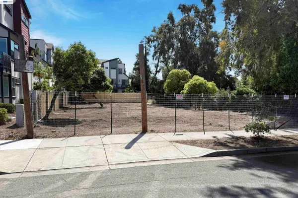 $1,098,000 | 41426 Roberts Avenue, Fremont, CA 94538