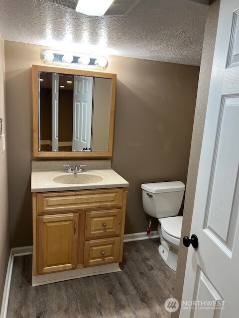 618 Cardinal Drive Walla Walla, WA 99362 - Photo 19 of 31 a view of washer and dryer