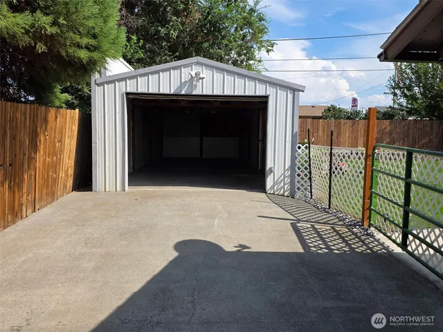 $395,000 | 618 Cardinal Drive, Walla Walla, WA 99362