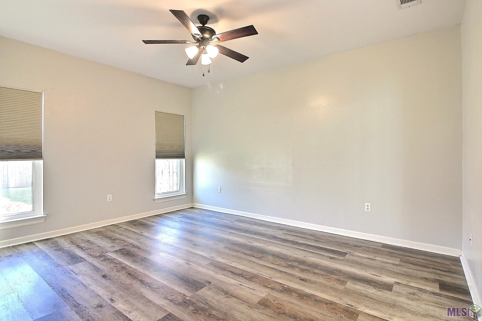 5565 Ducros Drive Baton Rouge, LA 70820 - Photo 13 of 17