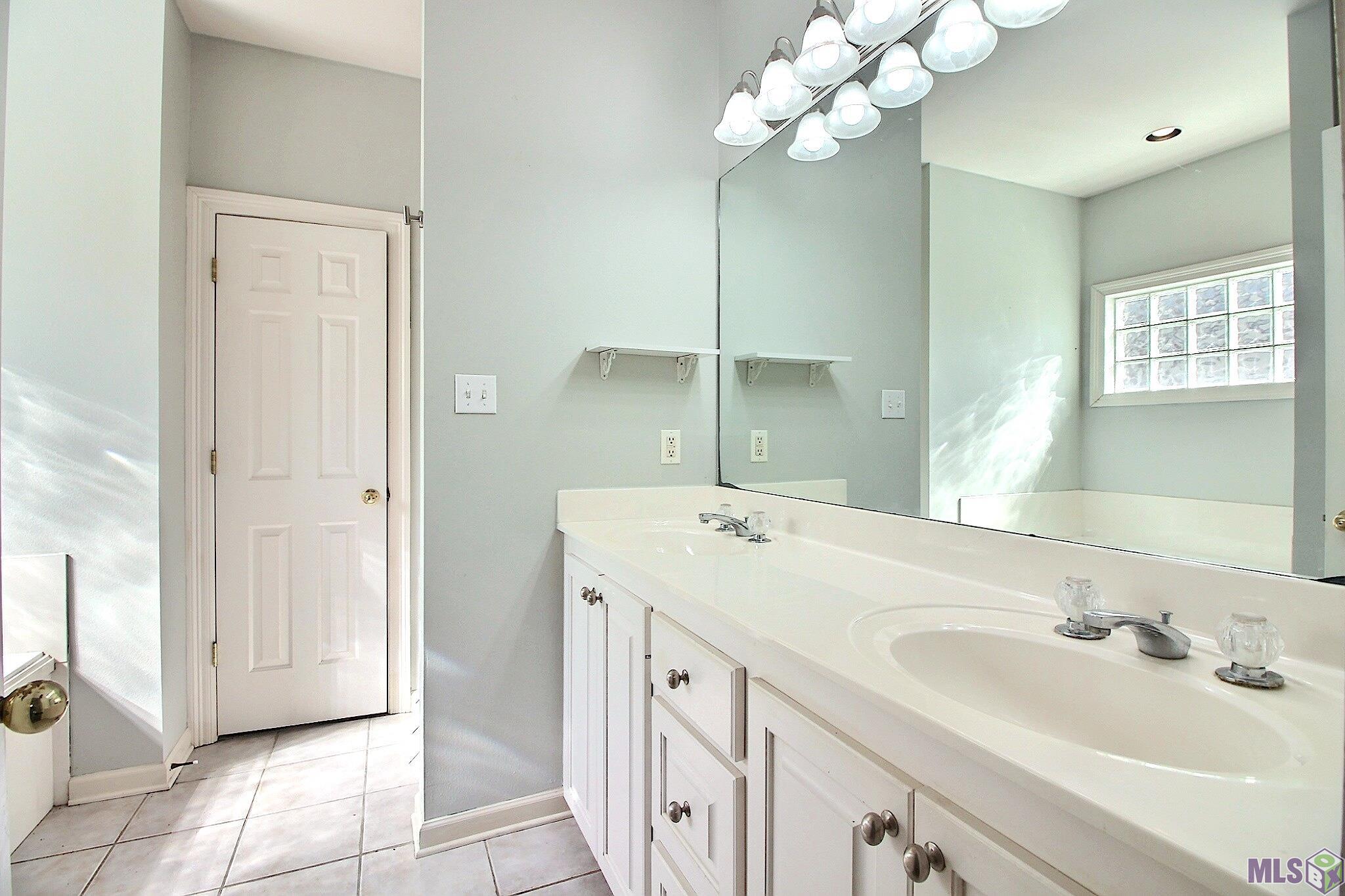 5565 Ducros Drive Baton Rouge, LA 70820 - Photo 14 of 17
