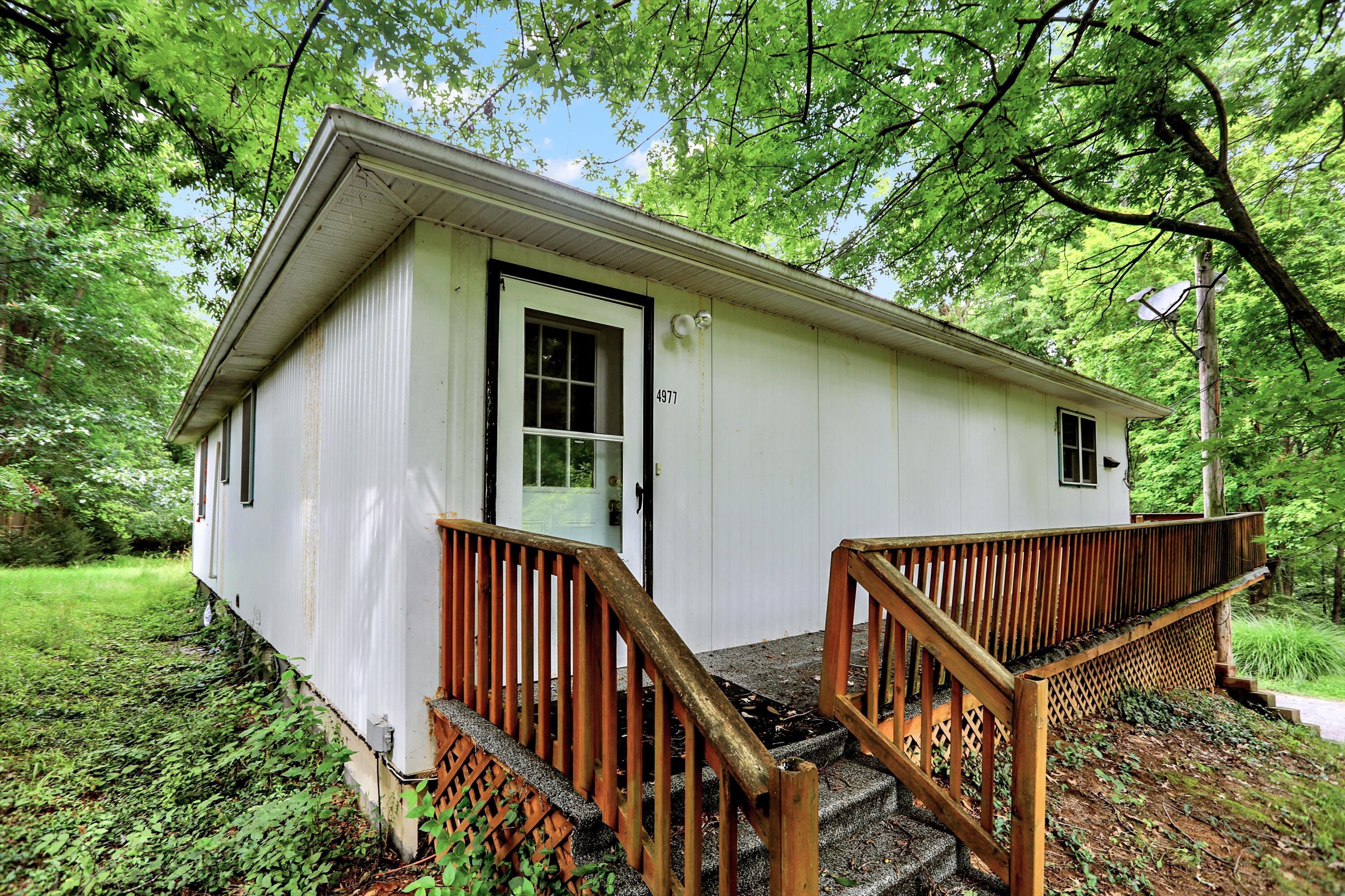 4977 East State Court Bloomington, IN 47401 - Photo 3 of 69