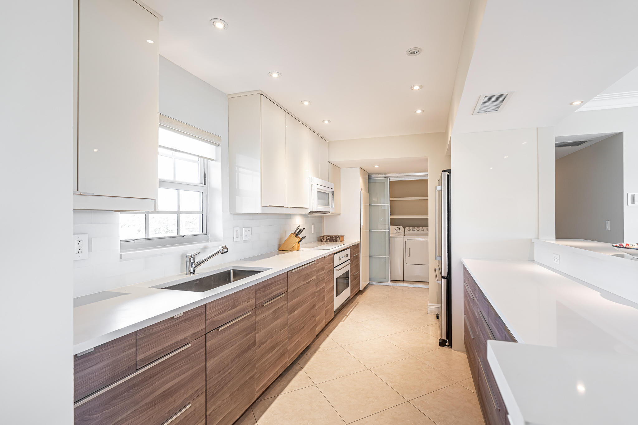 1299 South Ocean Boulevard, Unit F7 Boca Raton, FL 33432 - Photo 21 of 50 Kitchen