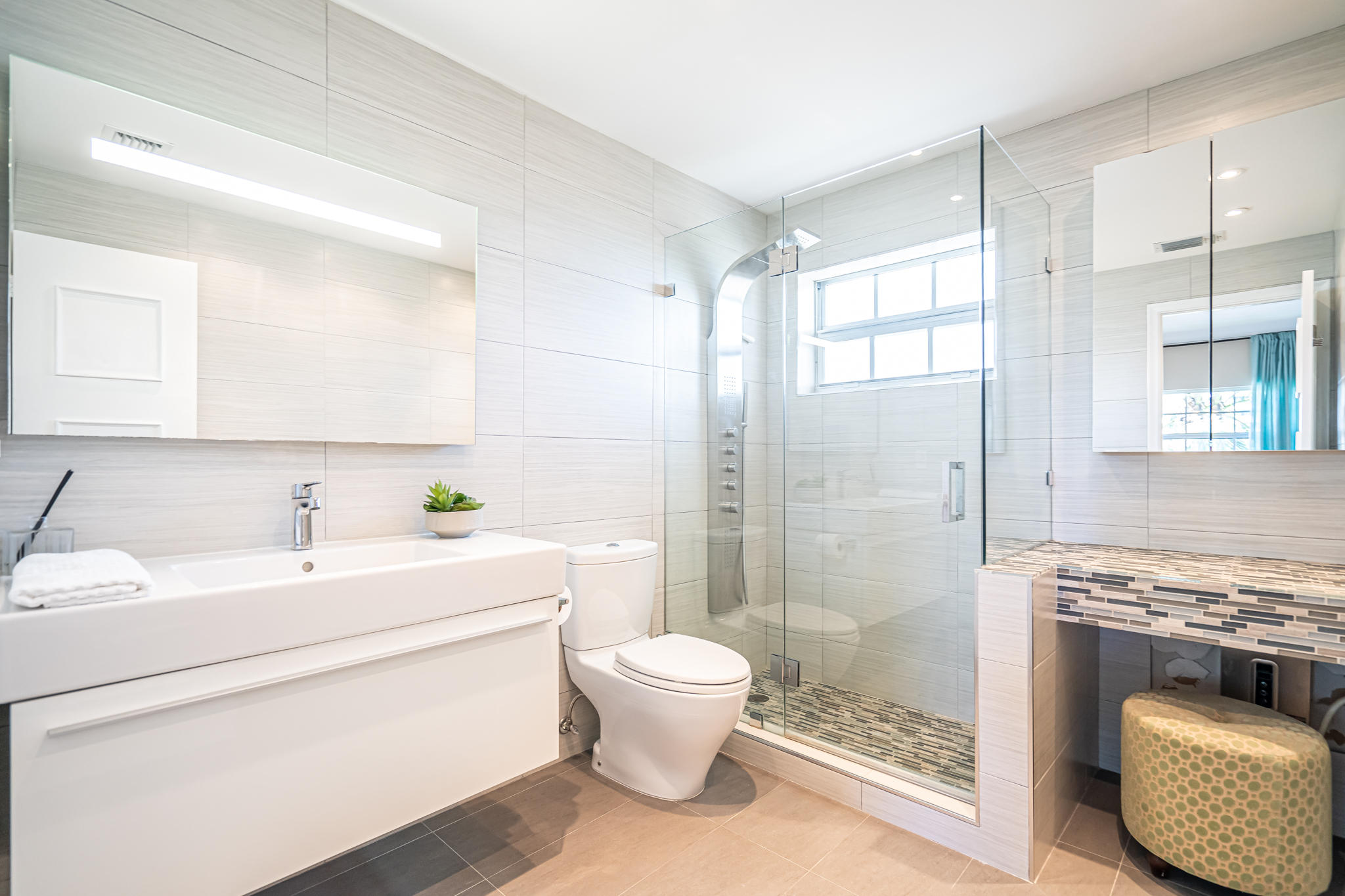 1299 South Ocean Boulevard, Unit F7 Boca Raton, FL 33432 - Photo 25 of 50 Master Bath