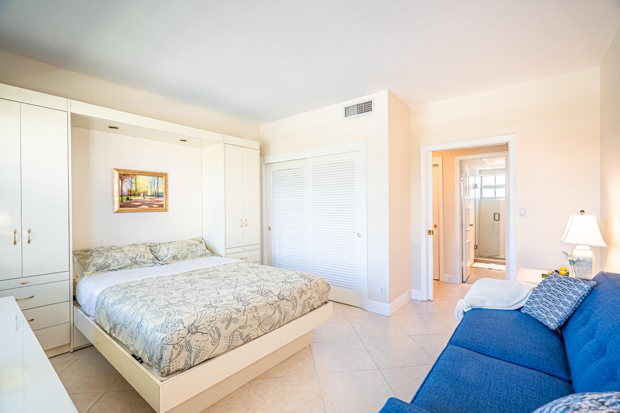 1299 South Ocean Boulevard, Unit F7 Boca Raton, FL 33432 - Photo 29 of 50 Guest Bedroom with murphy bed