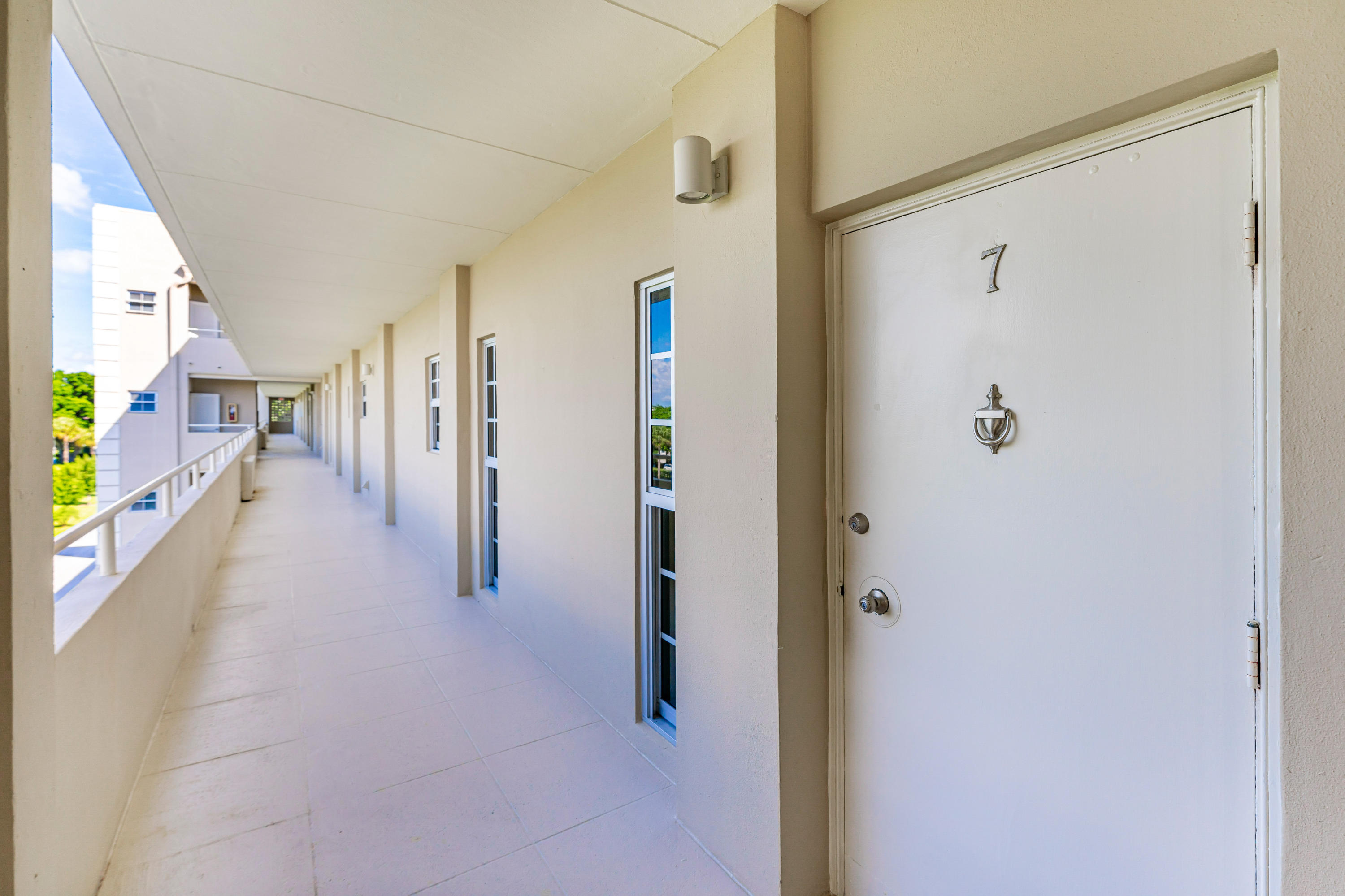 1299 South Ocean Boulevard, Unit F7 Boca Raton, FL 33432 - Photo 9 of 50 Entrance
