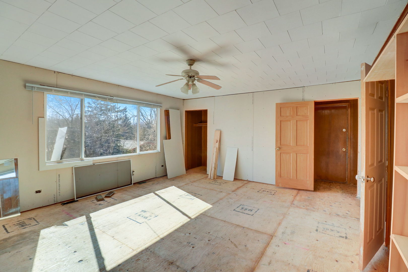 307 South Rosedale Court Round Lake, IL 60073 - Photo 16 of 41 a view of an empty room with a window