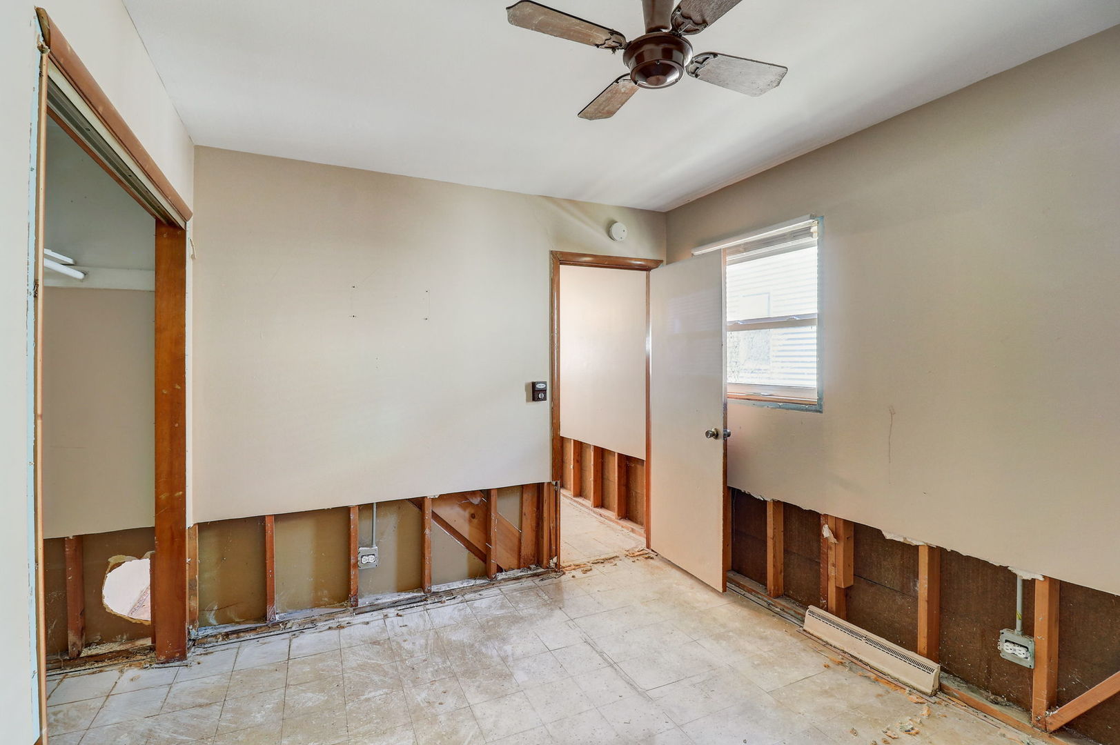 307 South Rosedale Court Round Lake, IL 60073 - Photo 26 of 41