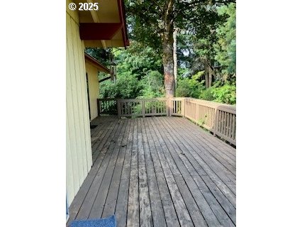 14037 Southeast Rust Way Damascus, OR 97089 - Photo 22 of 22 Deck