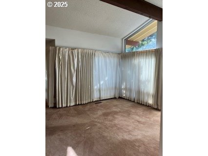 14037 Southeast Rust Way Damascus, OR 97089 - Photo 5 of 22 Living Room