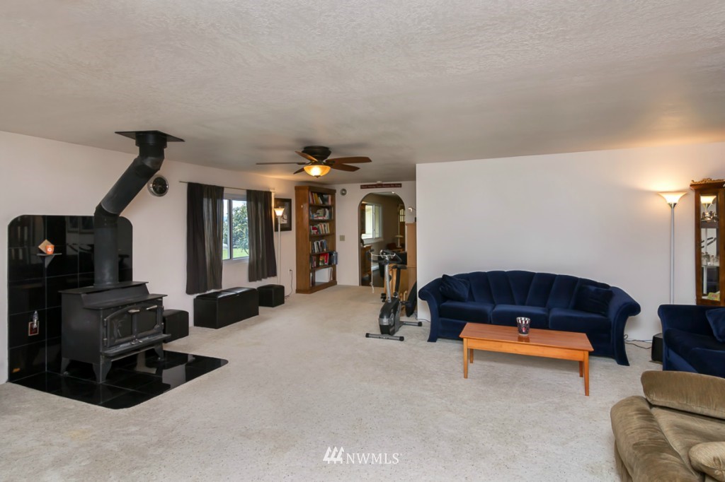 1617 Halverstick Road Lynden, WA 98264 - Photo 4 of 25