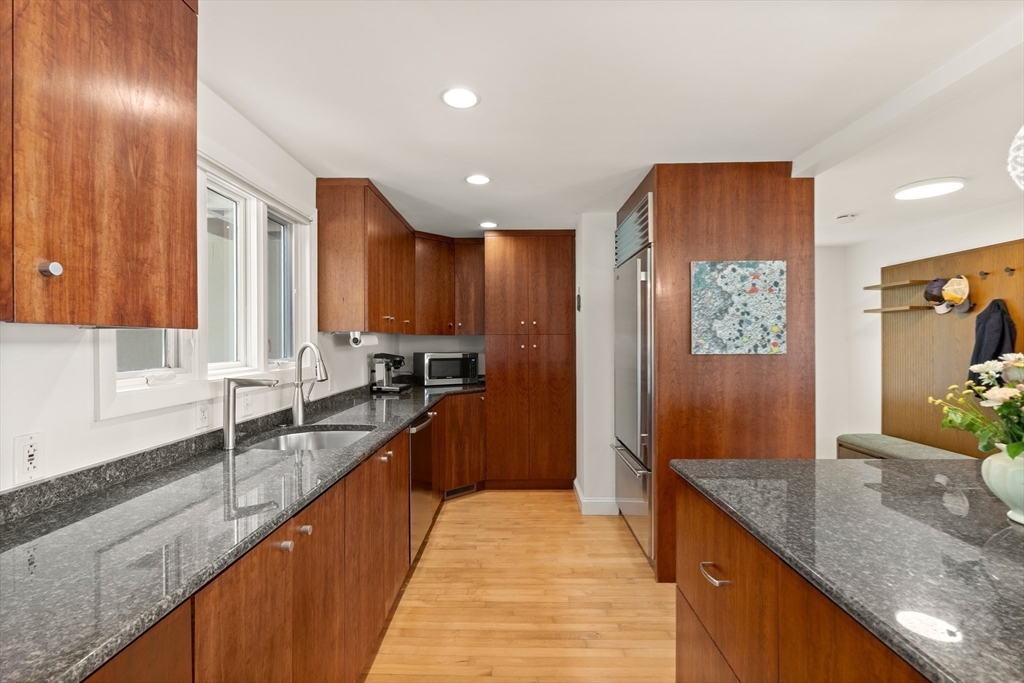 285 Brush Hill Road Milton, MA 02186 - Photo 11 of 30